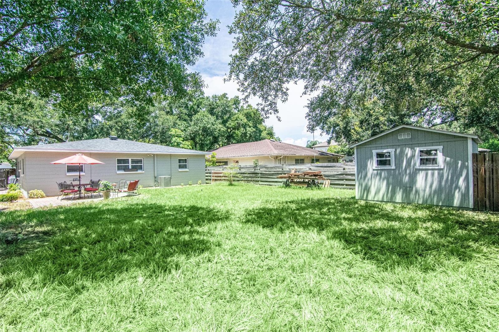 SUNSET PARK - Residential