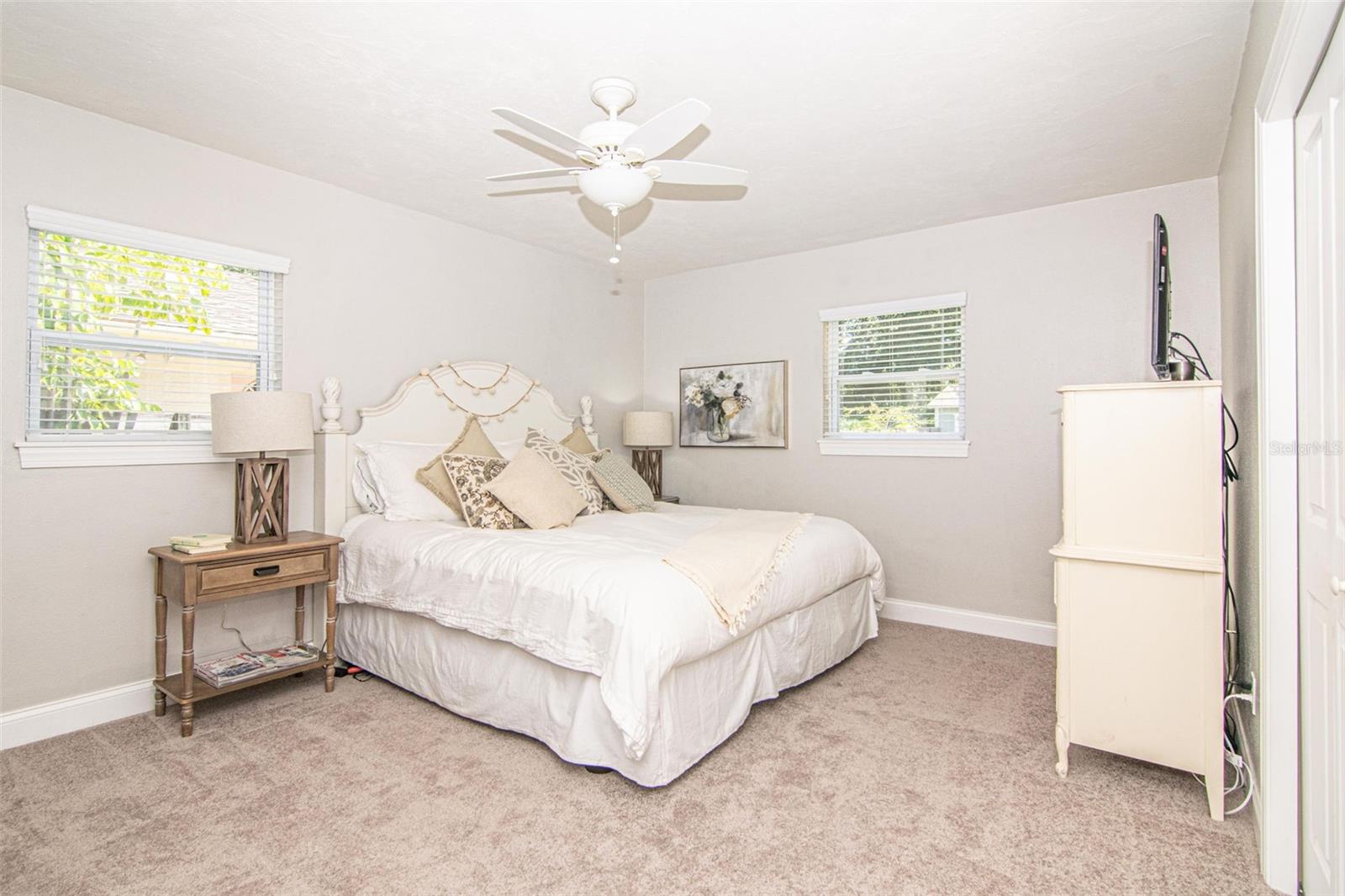 SUNSET PARK - Residential