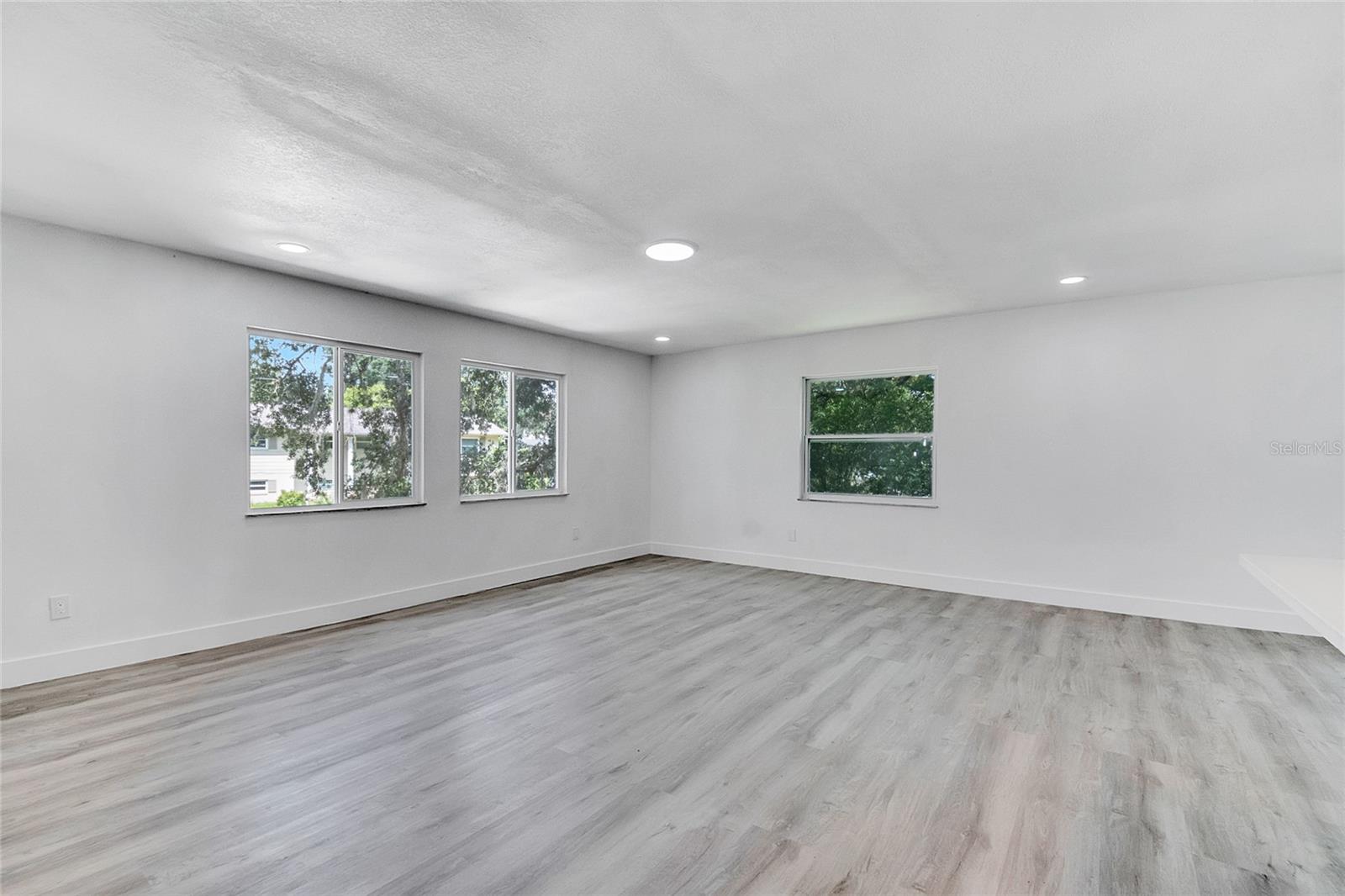 SPRING OAKS UNIT 3 PB 17 PG 76 - Residential