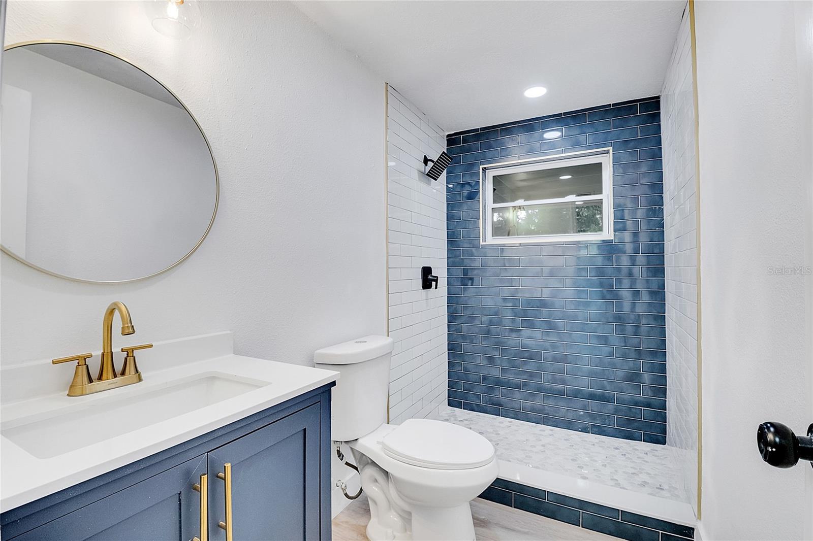 SPRING OAKS UNIT 3 PB 17 PG 76 - Residential