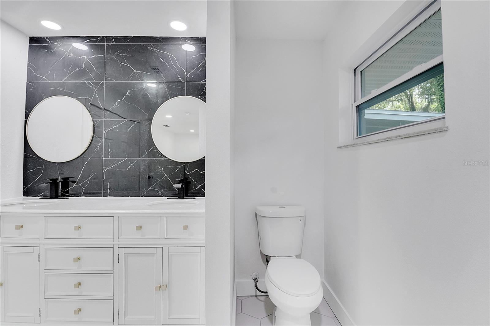 SPRING OAKS UNIT 3 PB 17 PG 76 - Residential