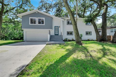 Photo of 719 Little Wekiva Circle, Altamonte Springs, FL 32714 (MLS # O6332206)