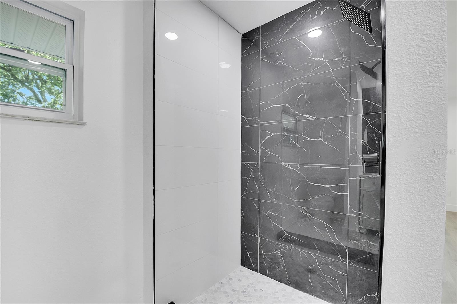 SPRING OAKS UNIT 3 PB 17 PG 76 - Residential
