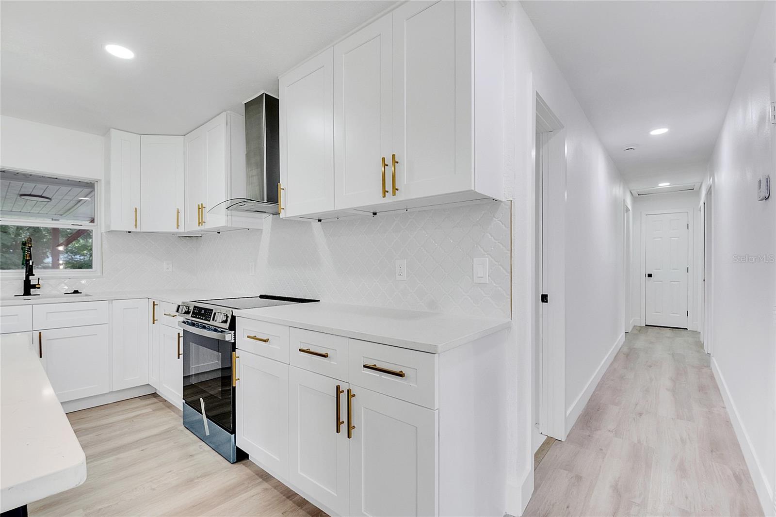SPRING OAKS UNIT 3 PB 17 PG 76 - Residential