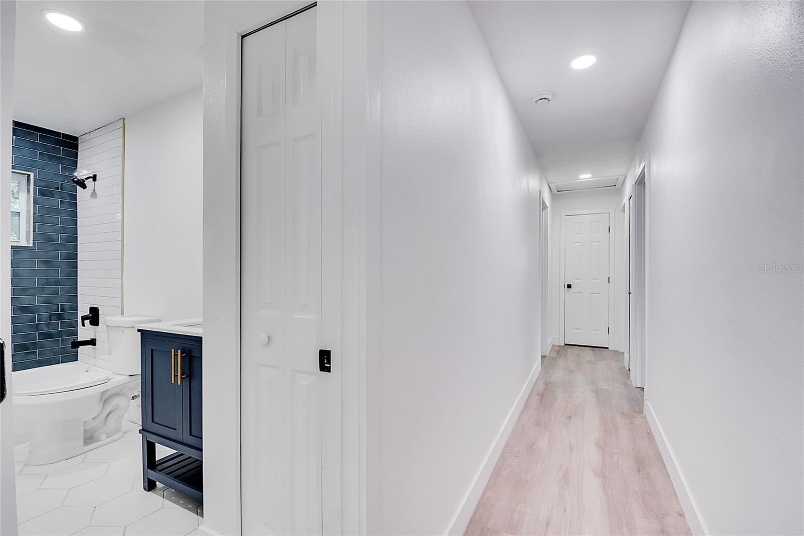 SPRING OAKS UNIT 3 PB 17 PG 76 - Residential