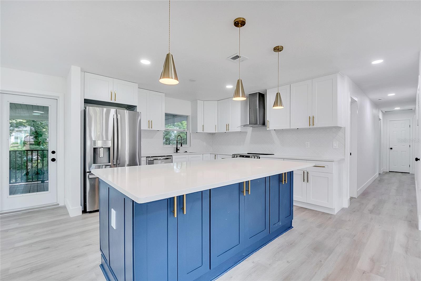 SPRING OAKS UNIT 3 PB 17 PG 76 - Residential