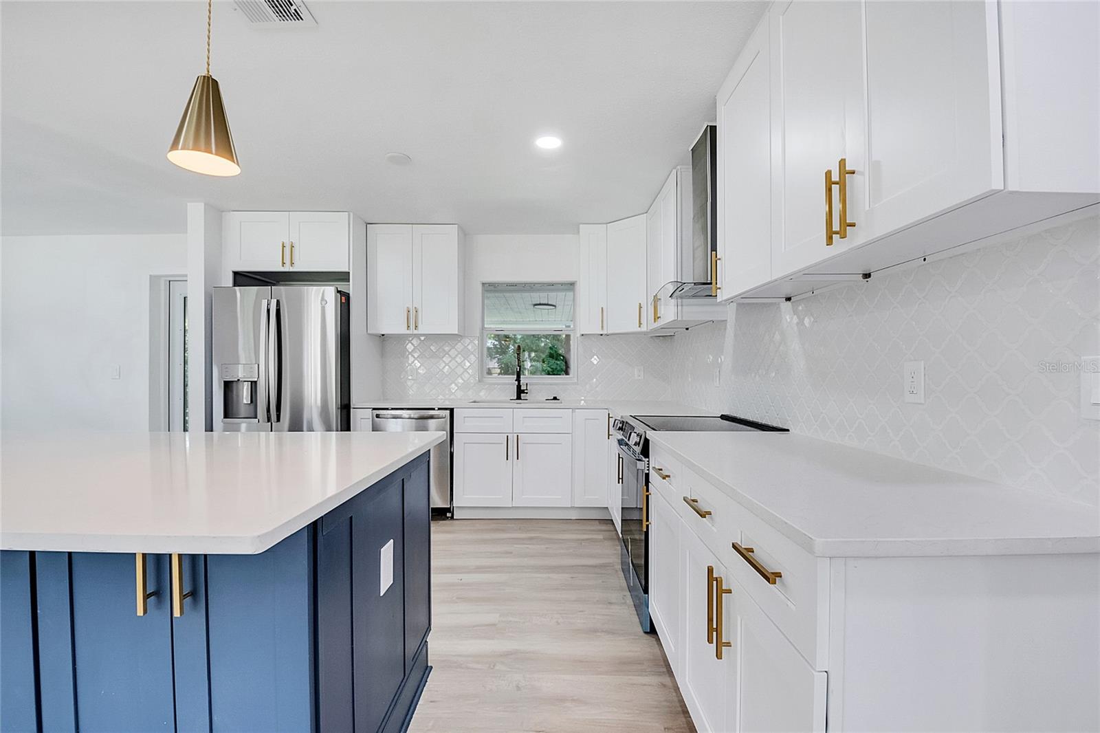 SPRING OAKS UNIT 3 PB 17 PG 76 - Residential