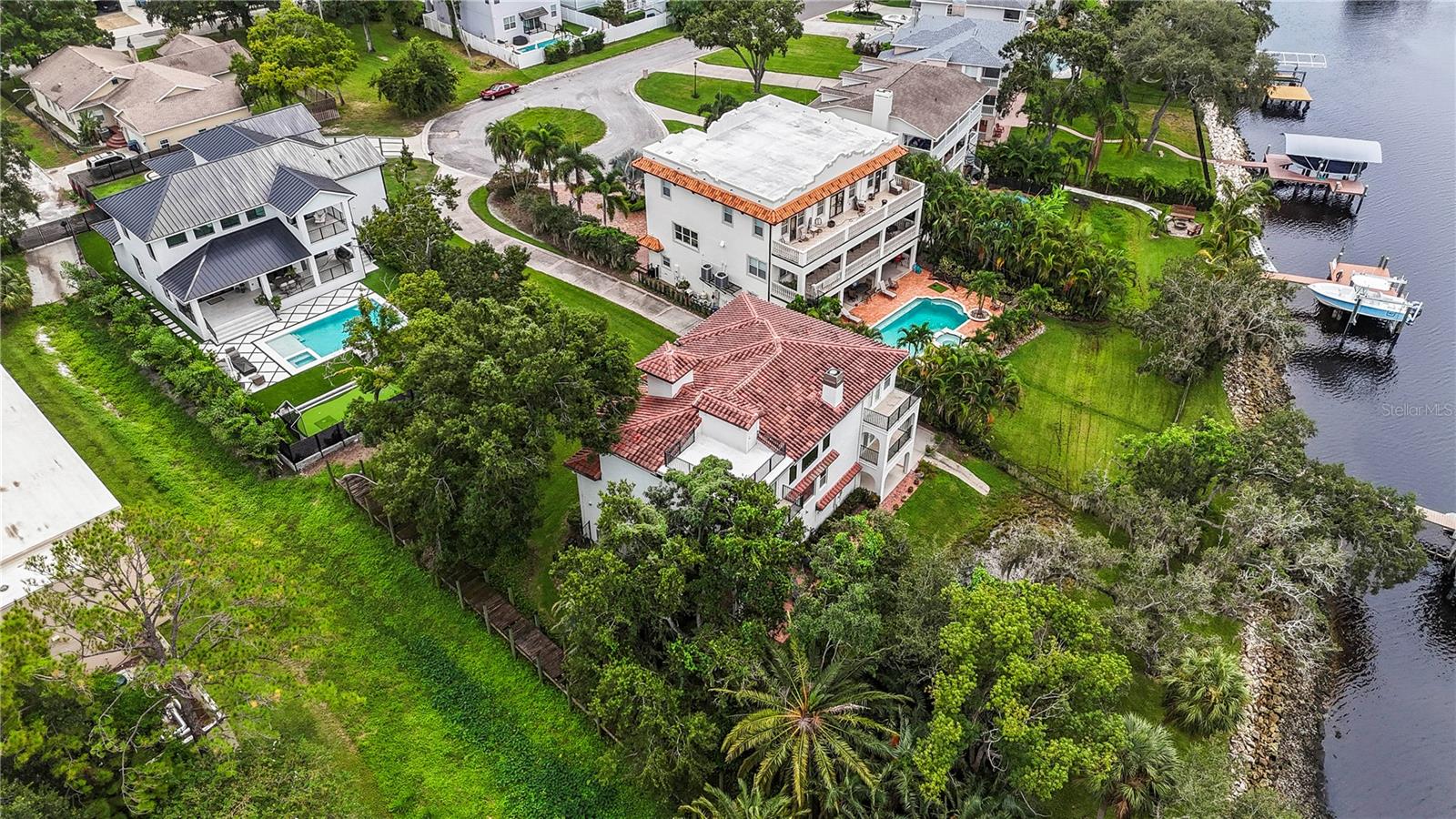 RIVERWOODS SUB - Residential