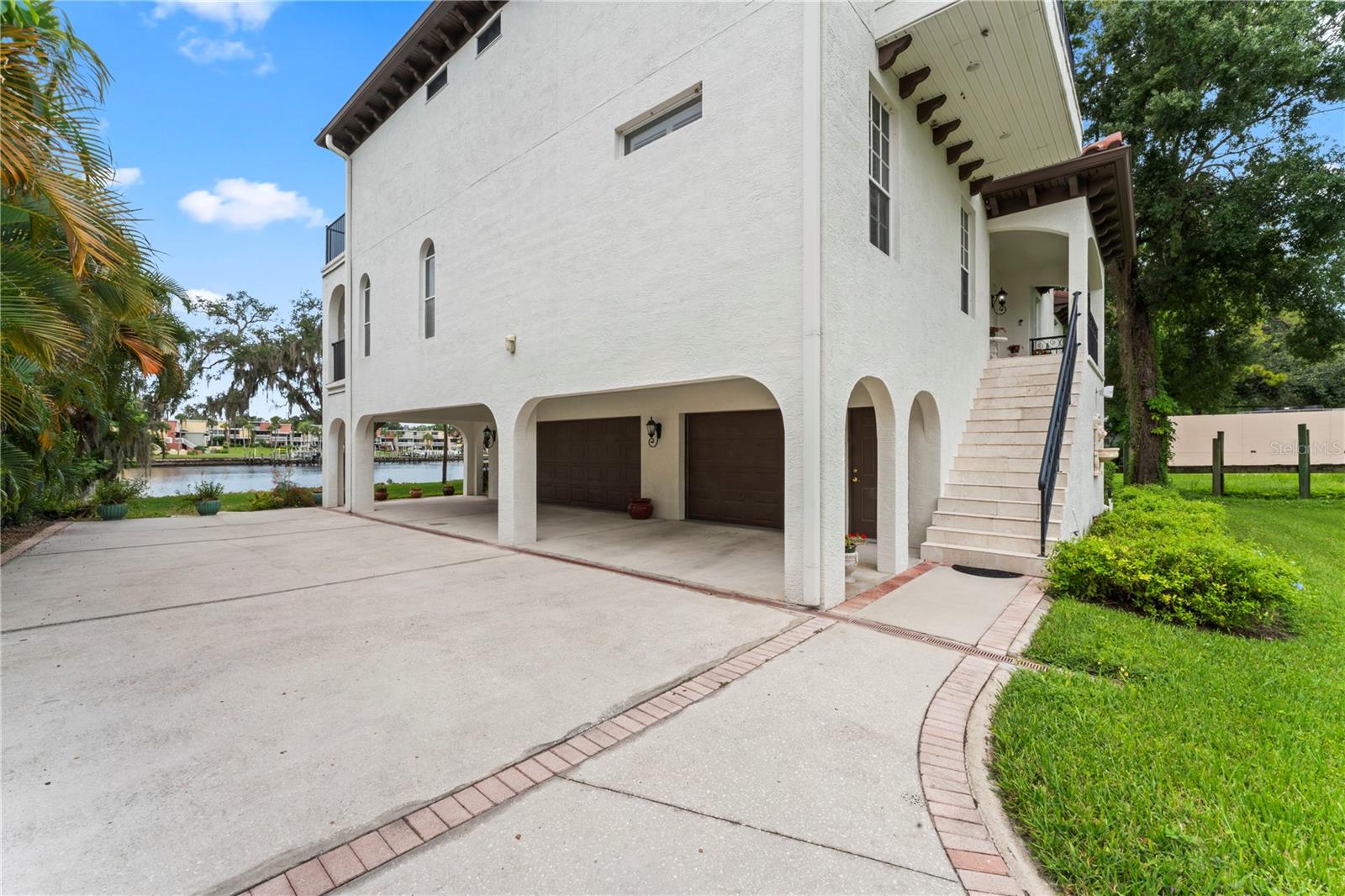 RIVERWOODS SUB - Residential