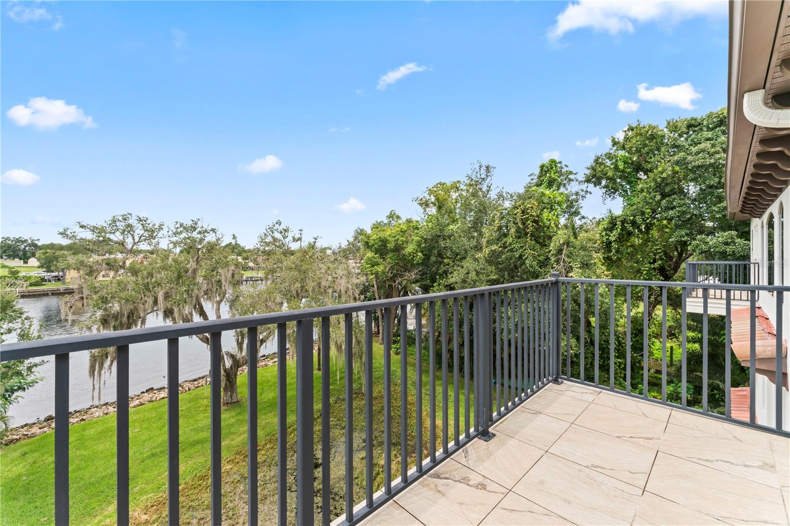 RIVERWOODS SUB - Residential