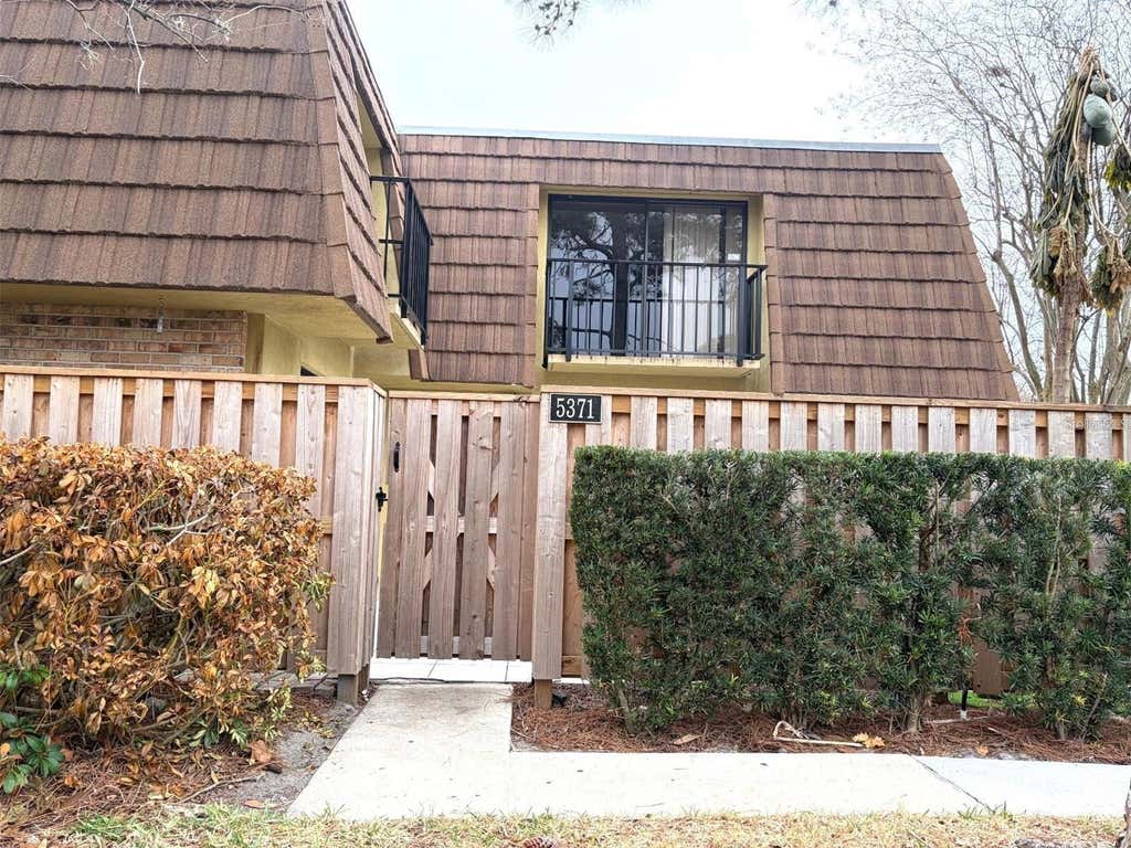 Photo of 5371 Bamboo Court #401, Orlando, FL 32811 (MLS # O6431782)