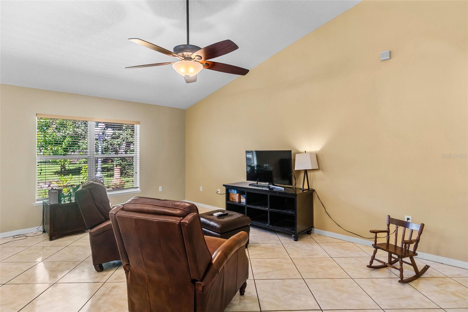 526 WESTCLIFFE DRIVE