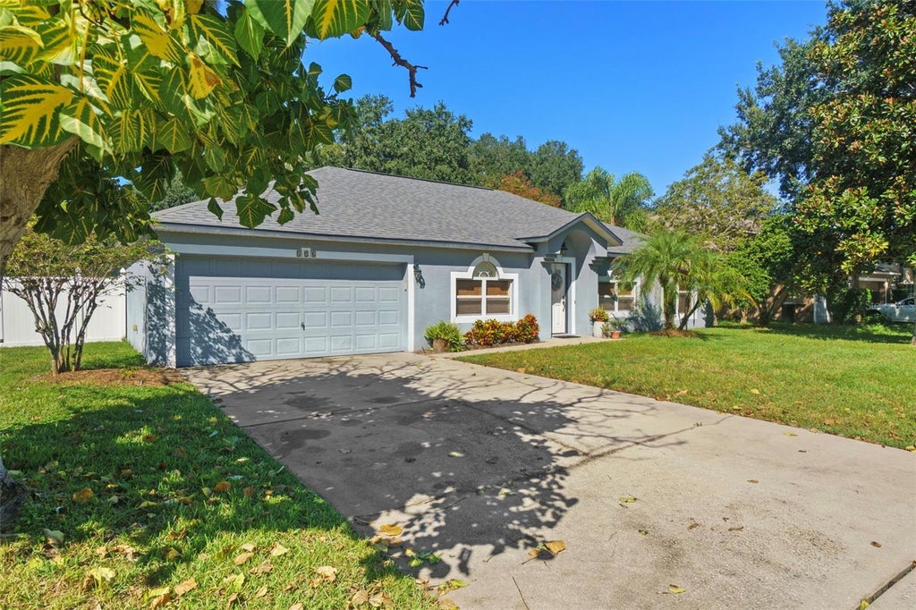 Photo of 526 Westcliffe Drive, Winter Garden, FL 34787 (MLS # O6452075)