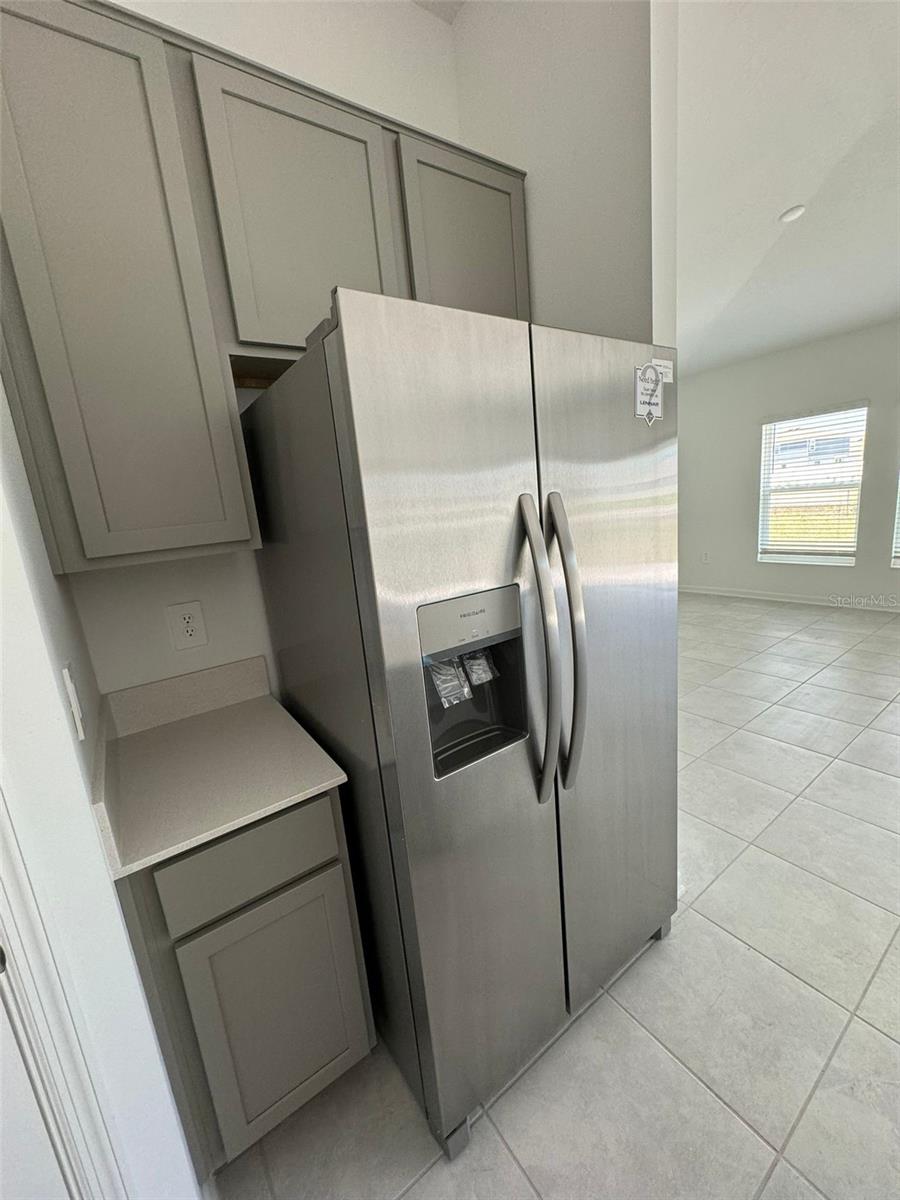 RANCHES/LK MCLEOD II - Residential Lease