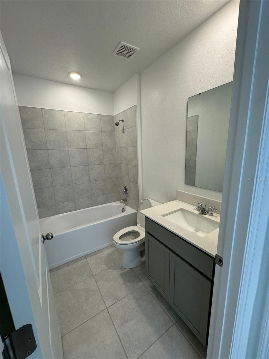 RANCHES/LK MCLEOD II - Residential Lease