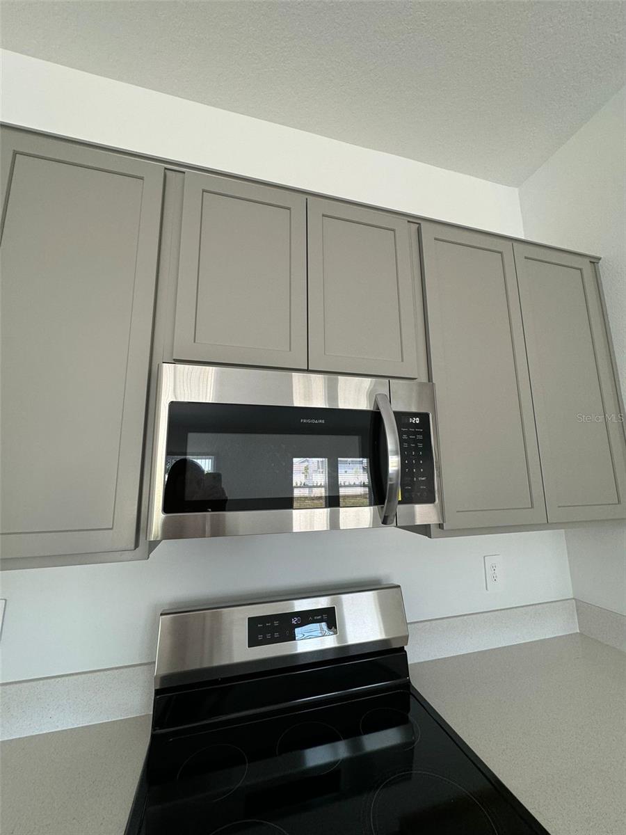 RANCHES/LK MCLEOD II - Residential Lease