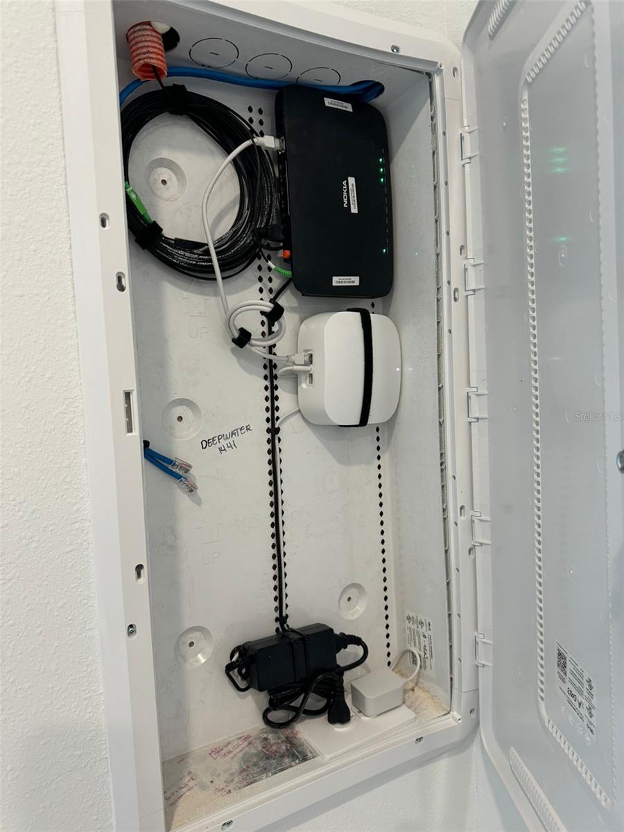 RANCHES/LK MCLEOD II - Residential Lease