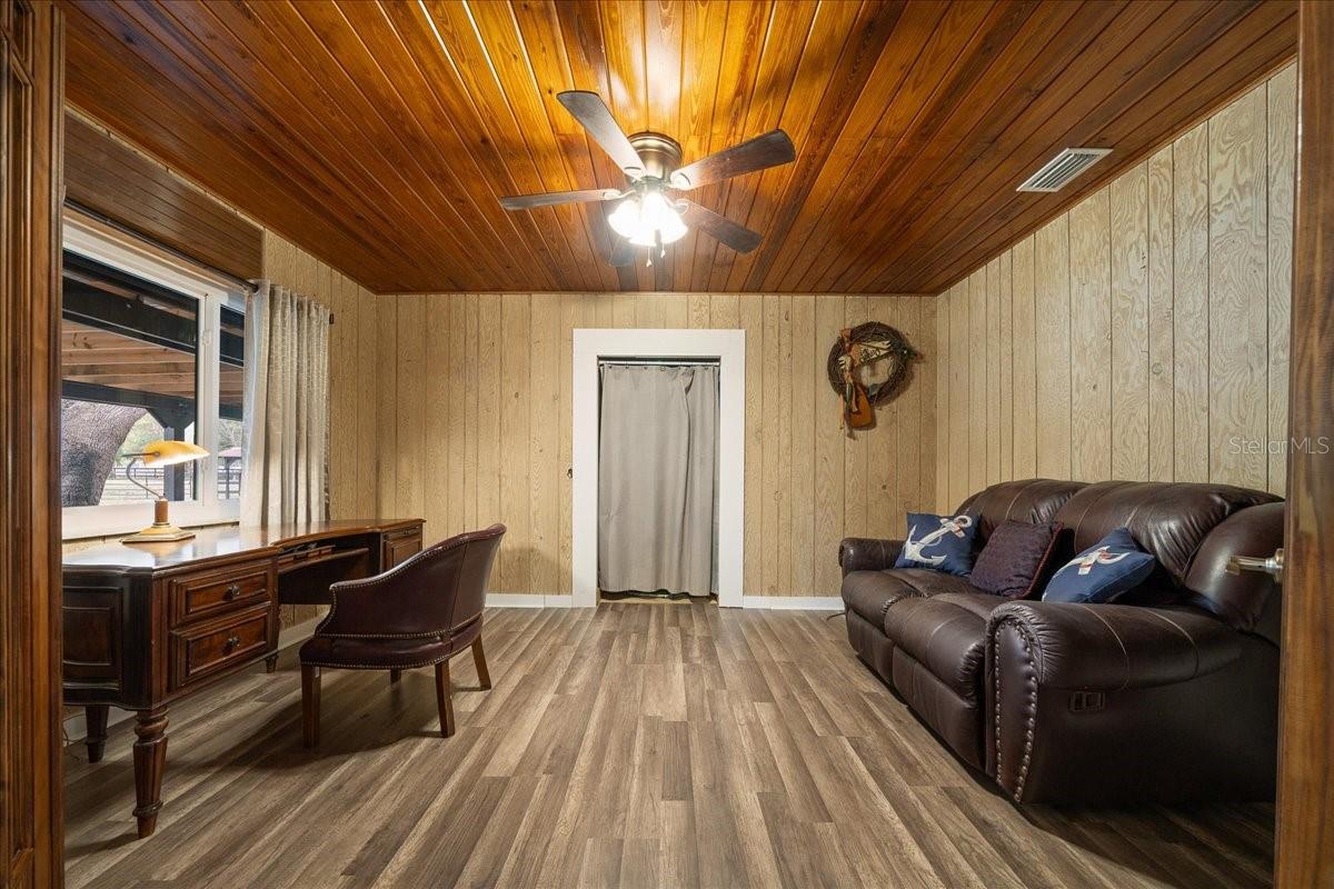 GREEN TURF ACRES - Residential