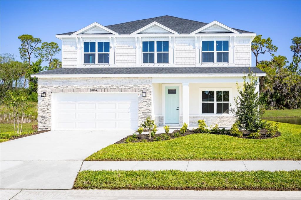 Photo of 2262 Blue Heron Circle, Auburndale, FL 33823 (MLS # W7879675)