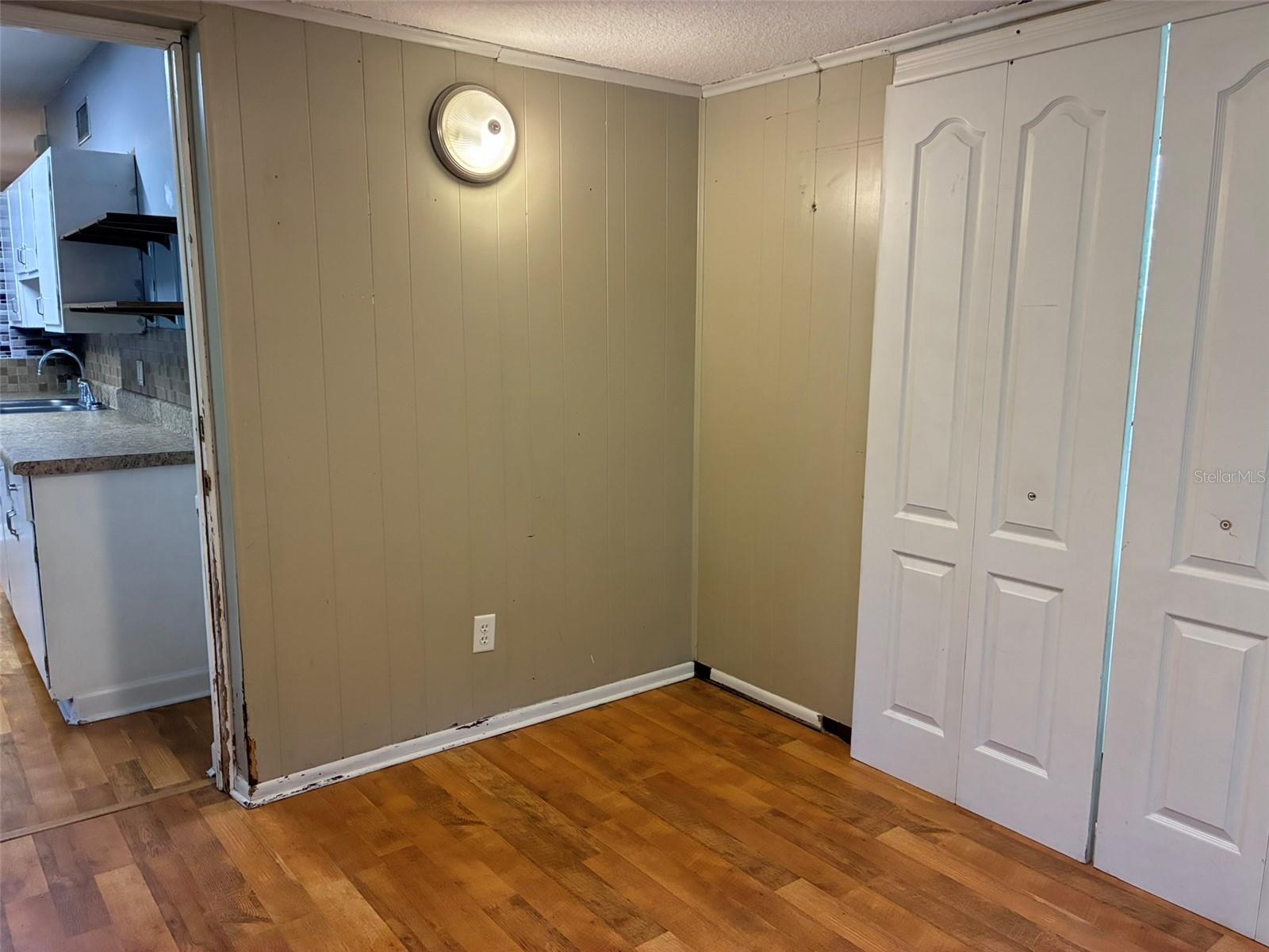 COUNTRY CLUB MANOR UNIT 3 - Residential