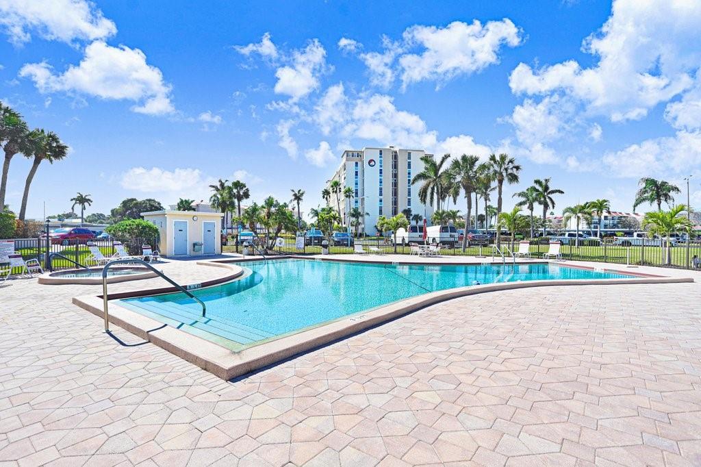 BAY ISLAND GROUP 7 - Residential