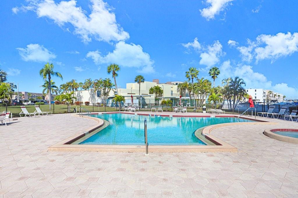 BAY ISLAND GROUP 7 - Residential