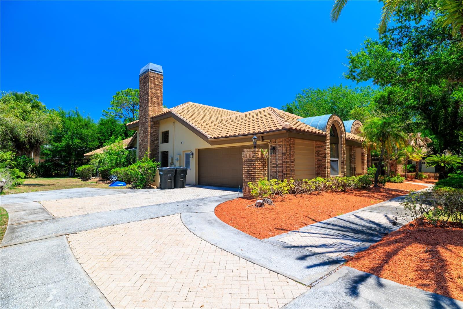 1611 HAMPTON LANE