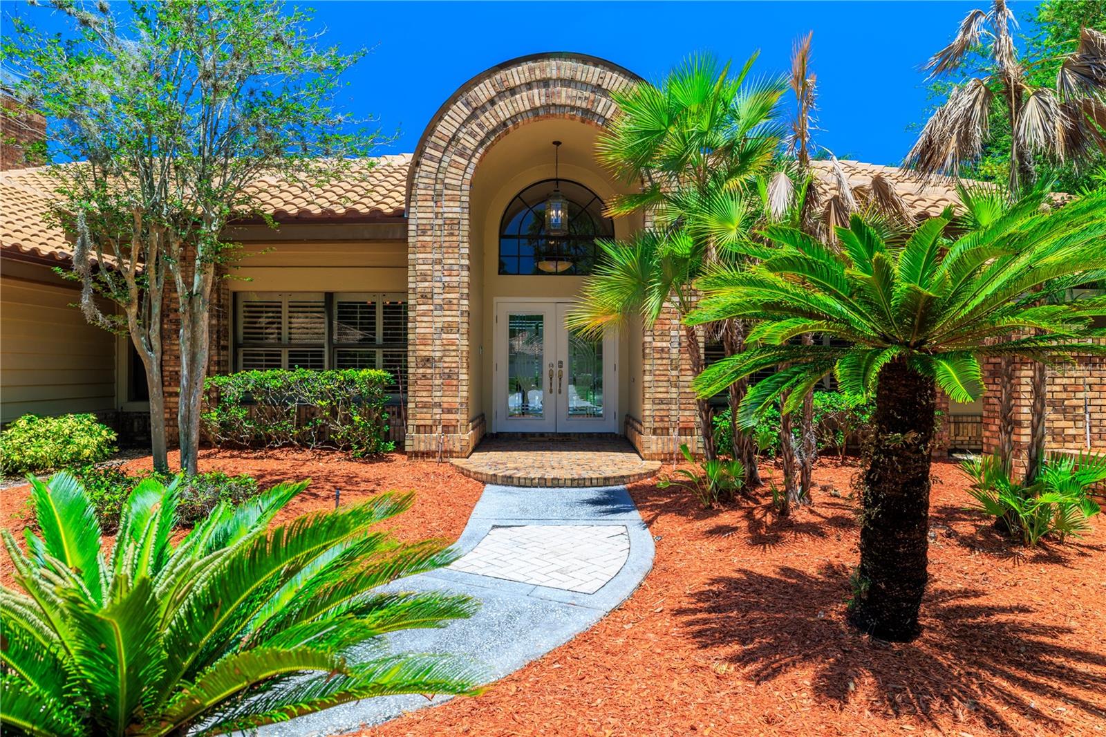1611 HAMPTON LANE