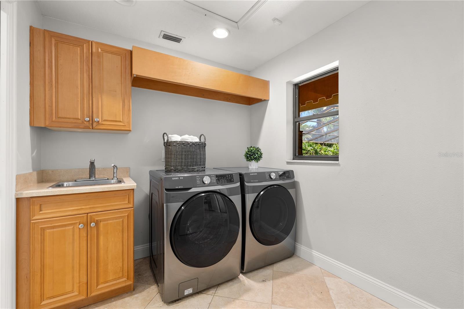 HUNTINGTON SUB - Residential