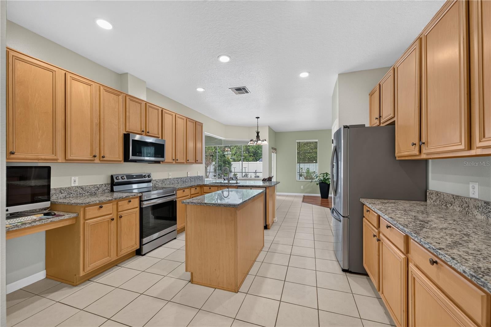 2406 BLOSSOMWOOD DRIVE