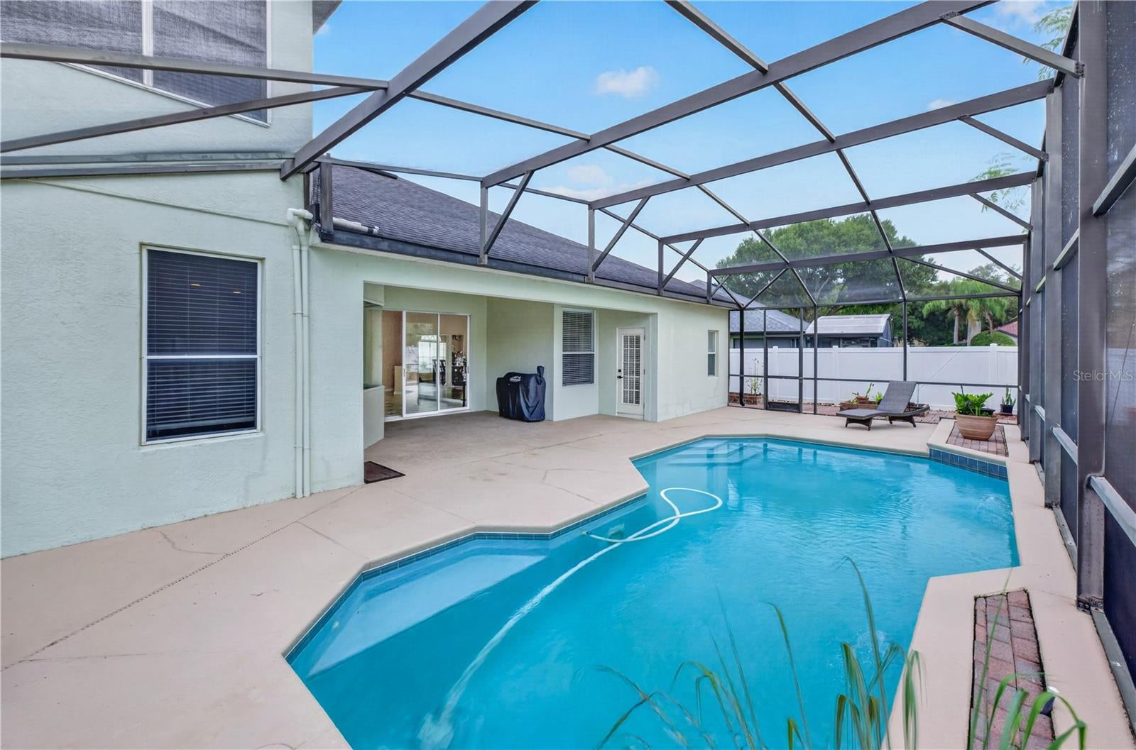 2406 BLOSSOMWOOD DRIVE