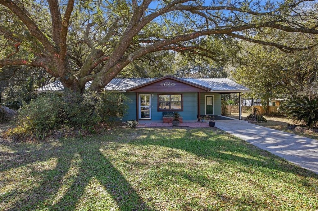 Photo of 16564 NE 25th Lane, Williston, FL 32696 (MLS # OM718553)