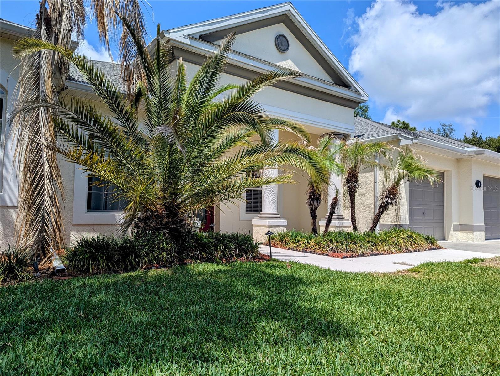 8 FIG COURT E