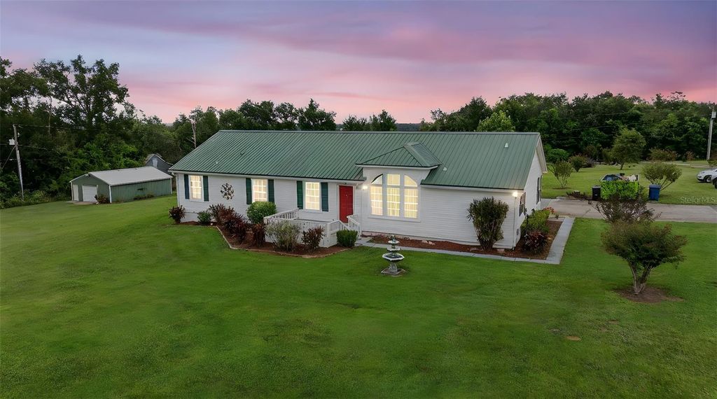 Photo of 9712 Us Highway 301, Dade City, FL 33525 (MLS # TB8442488)