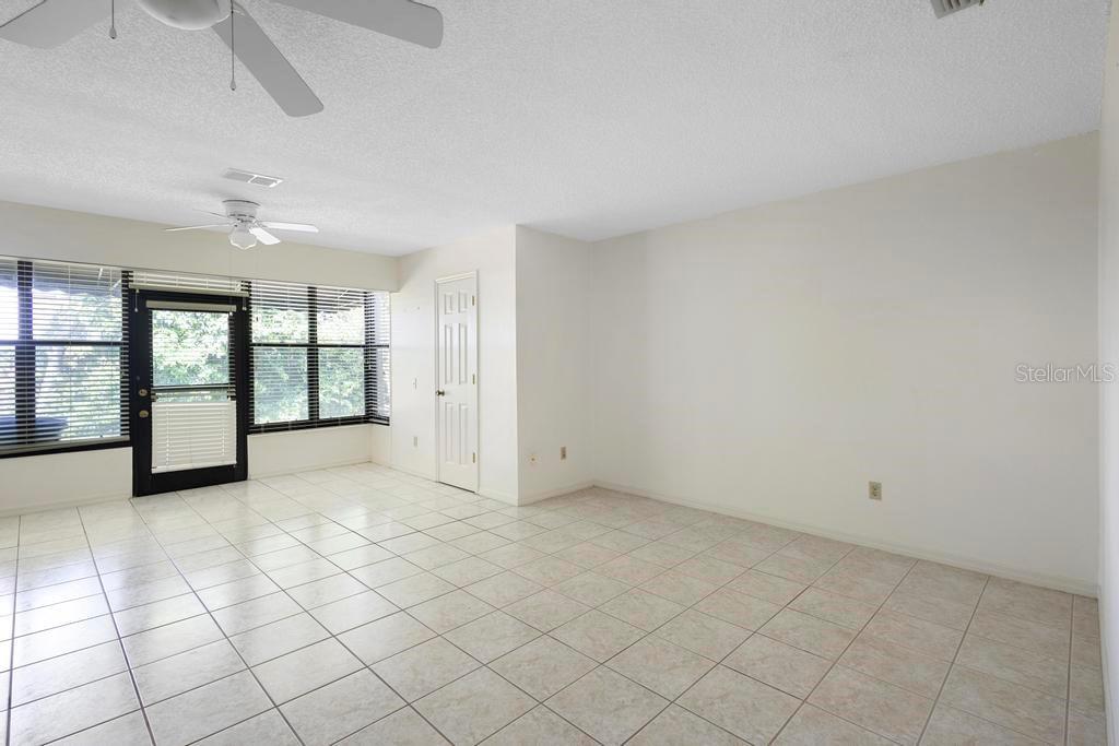 BREEZEWOOD VILLAGE CONDO PH 01-04 - Residential