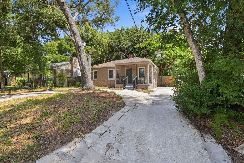 Photo of 1416 E Mohawk Avenue, Tampa, FL 33604 (MLS # O6415531)