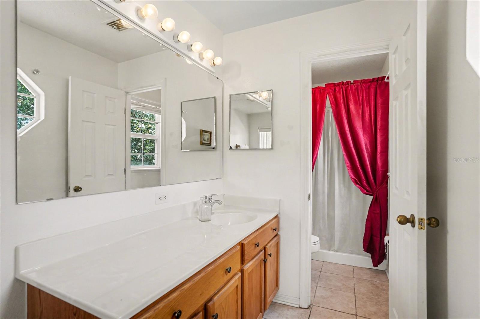 VALRICO HEIGHTS ESTATES - Residential