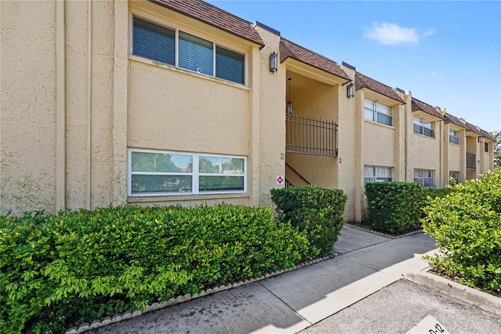 Photo of 4450 40th Avenue N #D12, St Petersburg, FL 33714 (MLS # TB8548880)