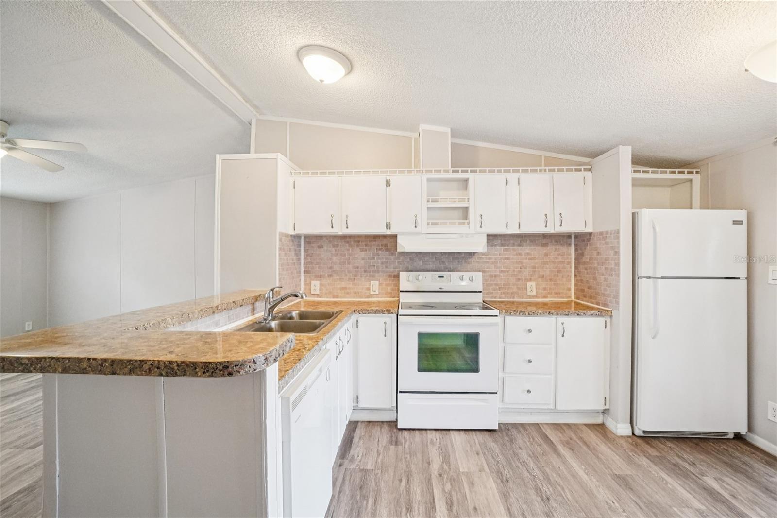 WAVRO HEIGHTS - Residential