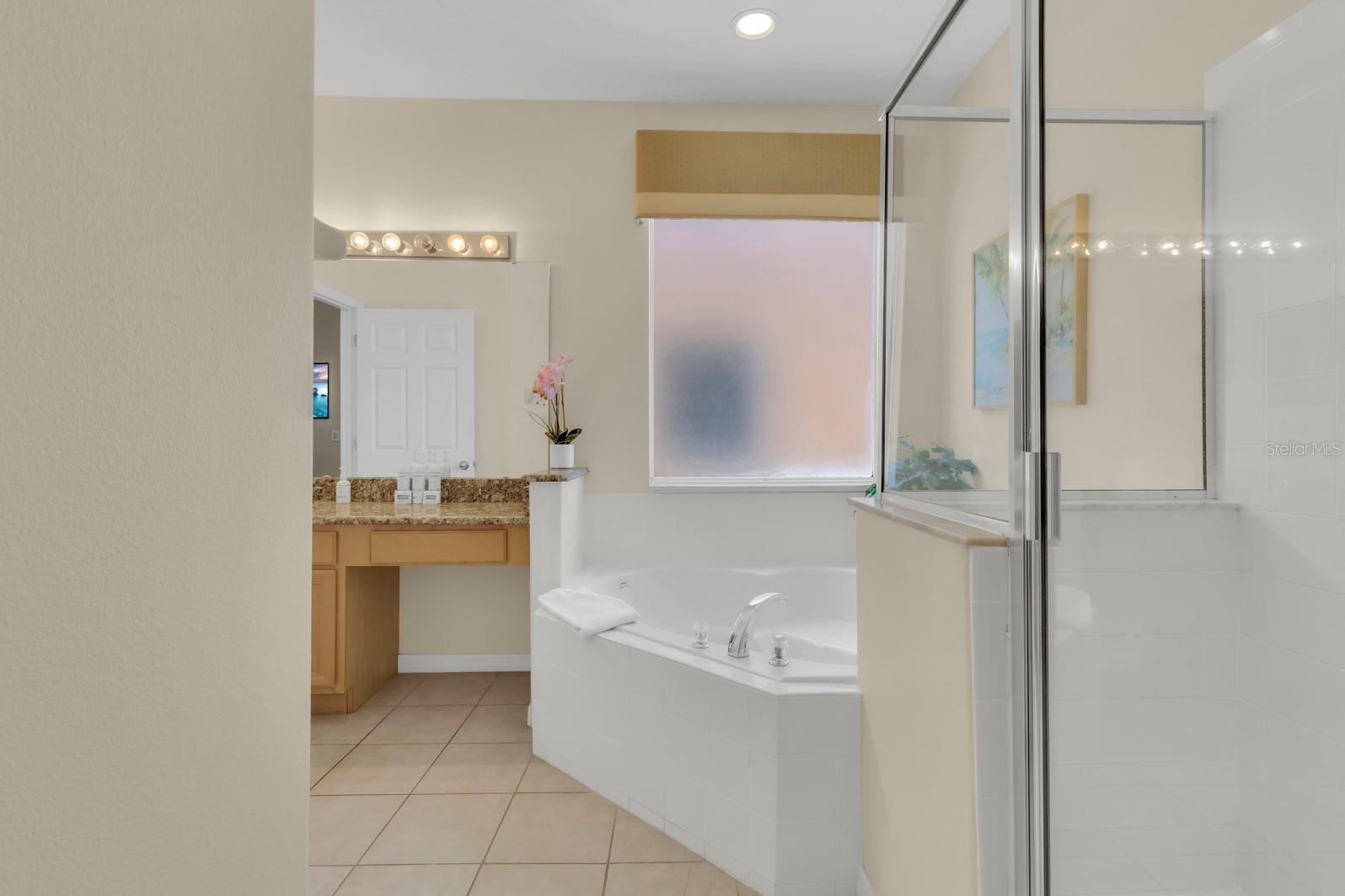 EMERALD ISLAND RESIDENCE PH 05-B - Residential