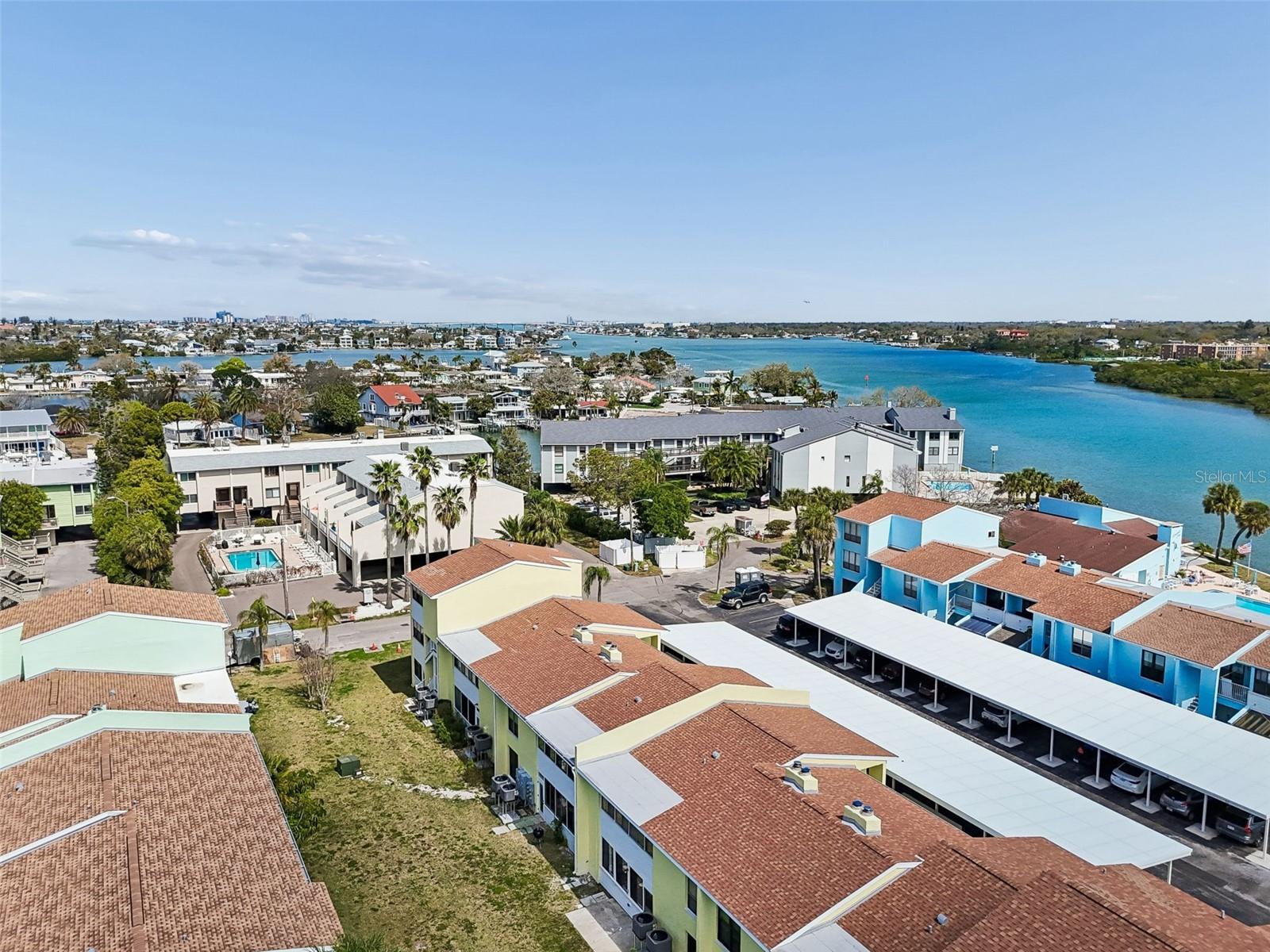 WINDRUSH COVE PH 1 CONDO - Residential