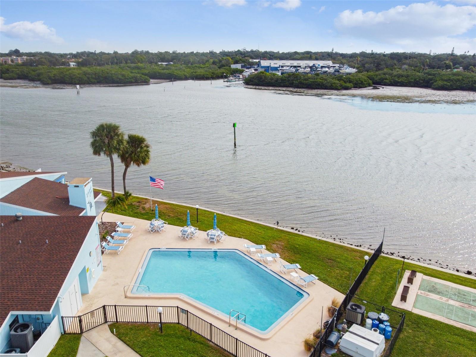 WINDRUSH COVE PH 1 CONDO - Residential