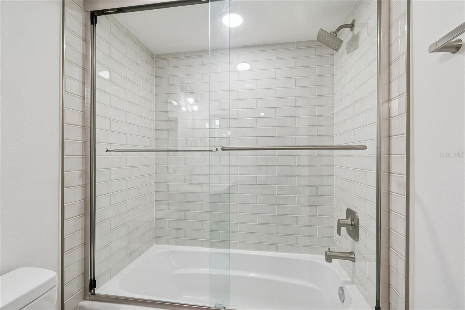 WINDRUSH COVE PH 1 CONDO - Residential