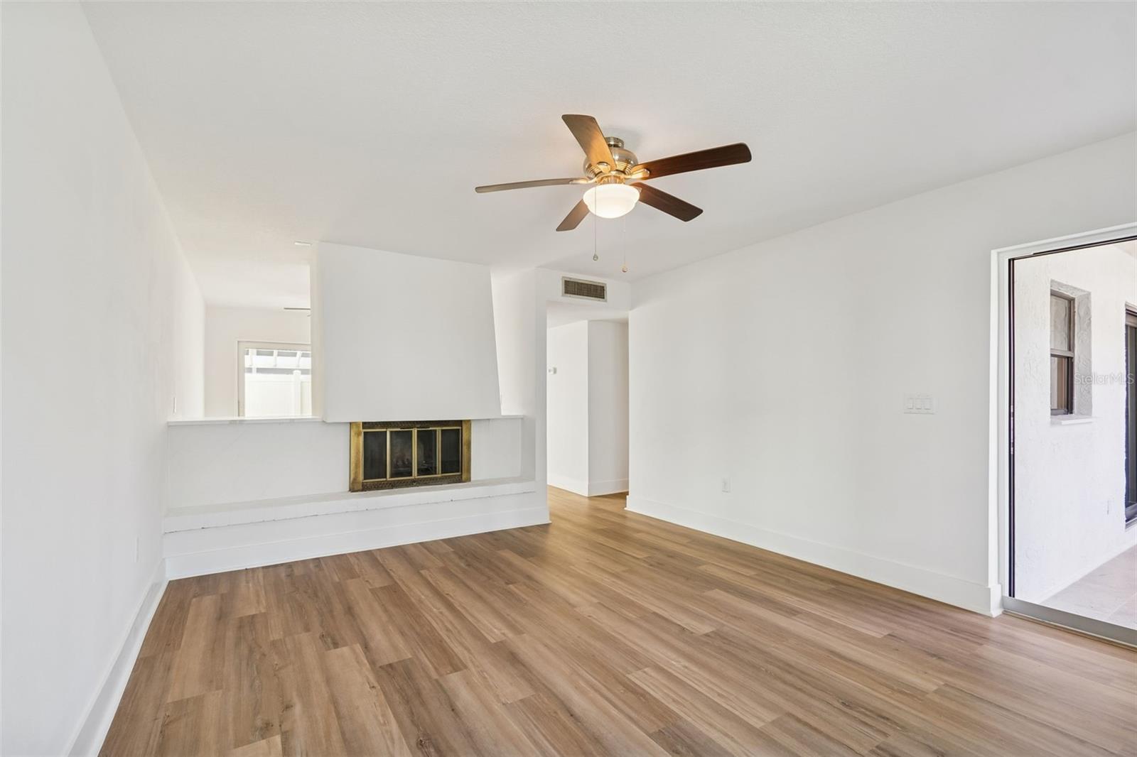 WINDRUSH COVE PH 1 CONDO - Residential