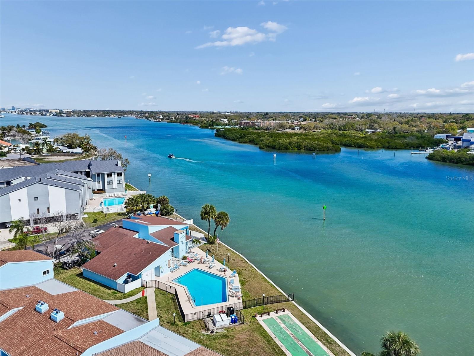 WINDRUSH COVE PH 1 CONDO - Residential