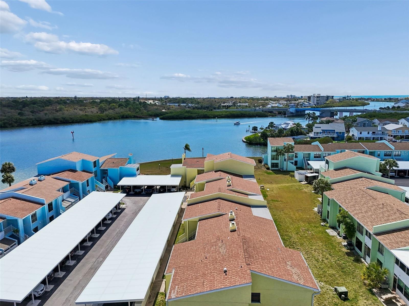 WINDRUSH COVE PH 1 CONDO - Residential