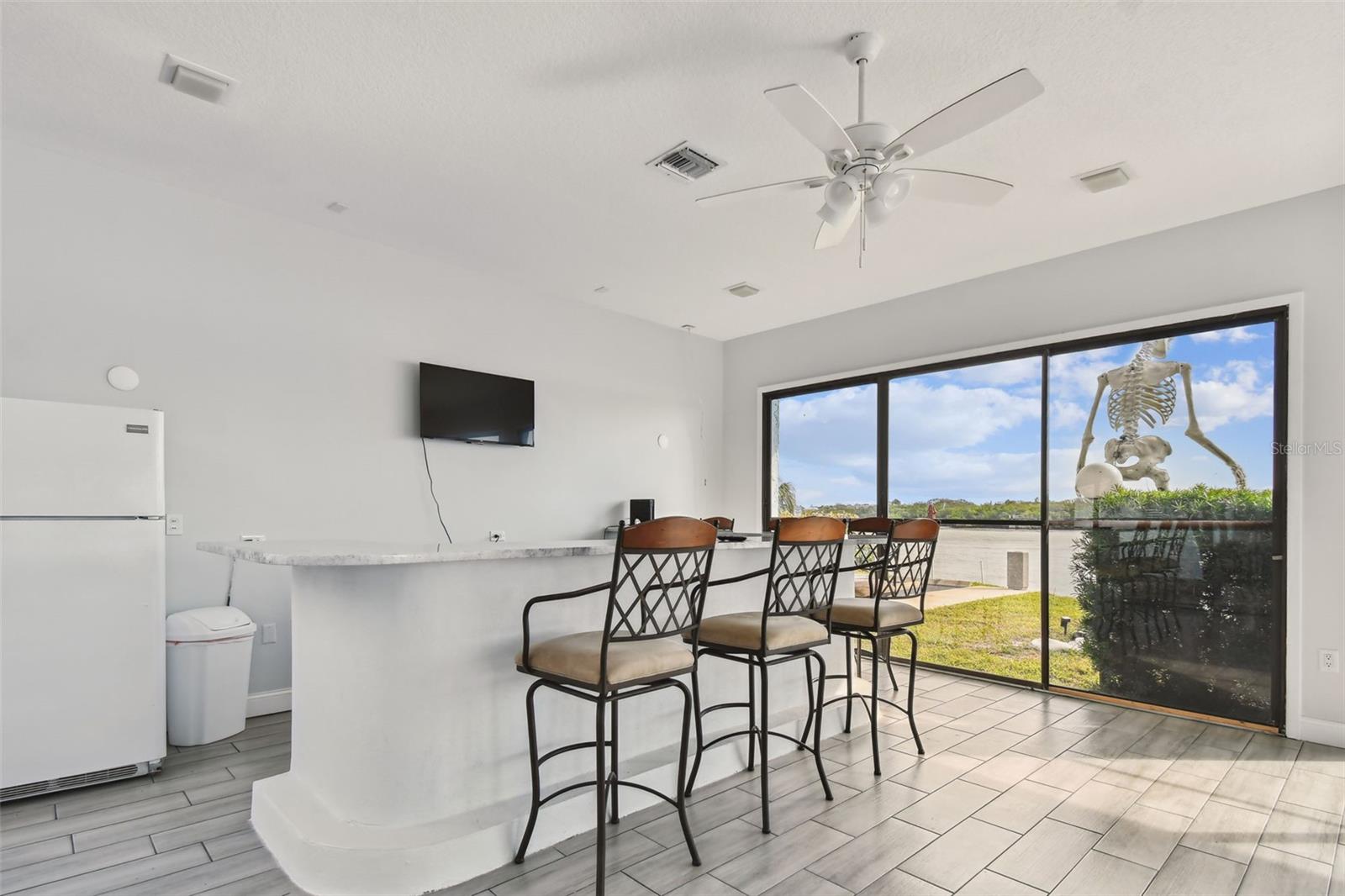 WINDRUSH COVE PH 1 CONDO - Residential