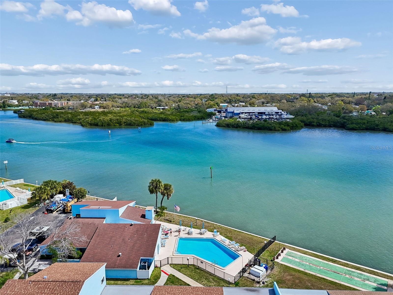 WINDRUSH COVE PH 1 CONDO - Residential