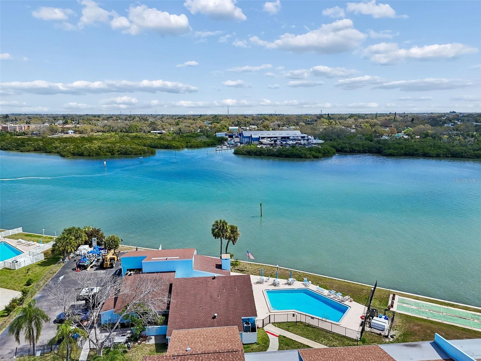 WINDRUSH COVE PH 1 CONDO - Residential