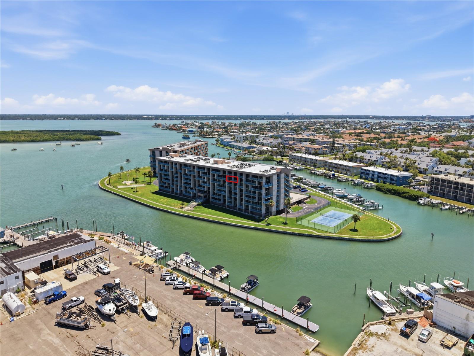 KEY CAPRI CONDO - Residential